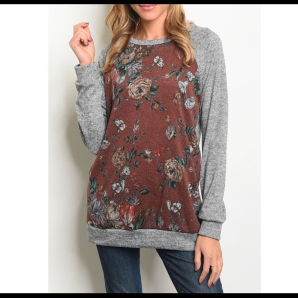 Misty Pearl NWT Floral Tunic 🌸
